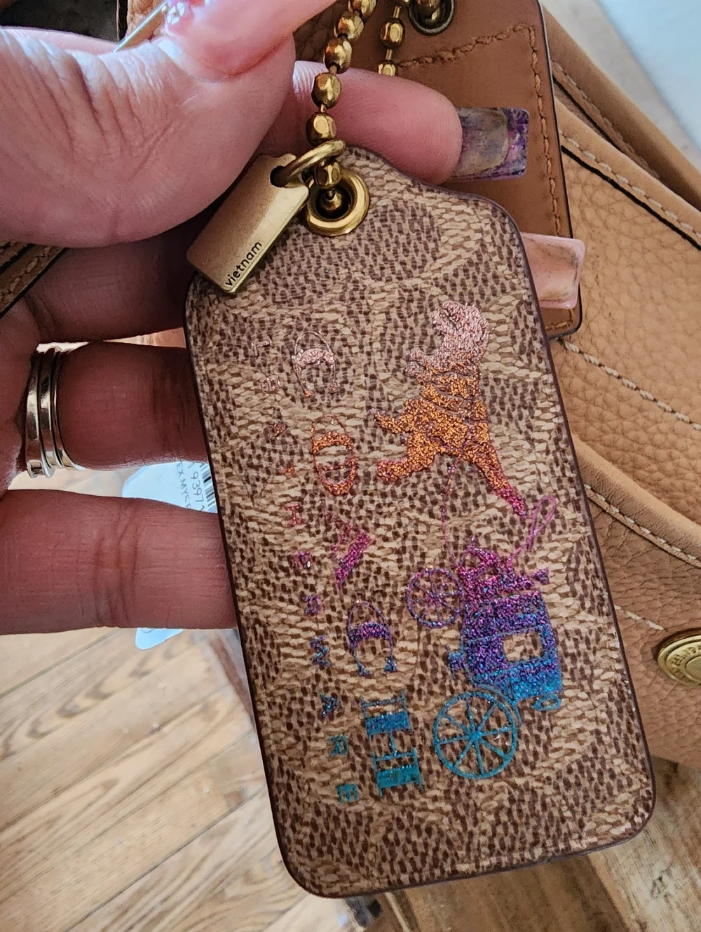 Coach Leather Shoulder Bag + New Coach Dino Keychain - Picture 8 of 16